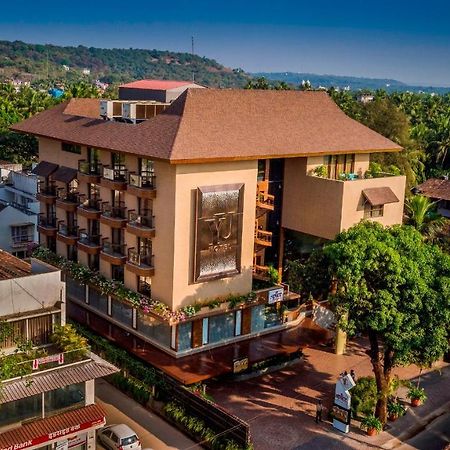 Yu Hotel Candolim Buitenkant foto