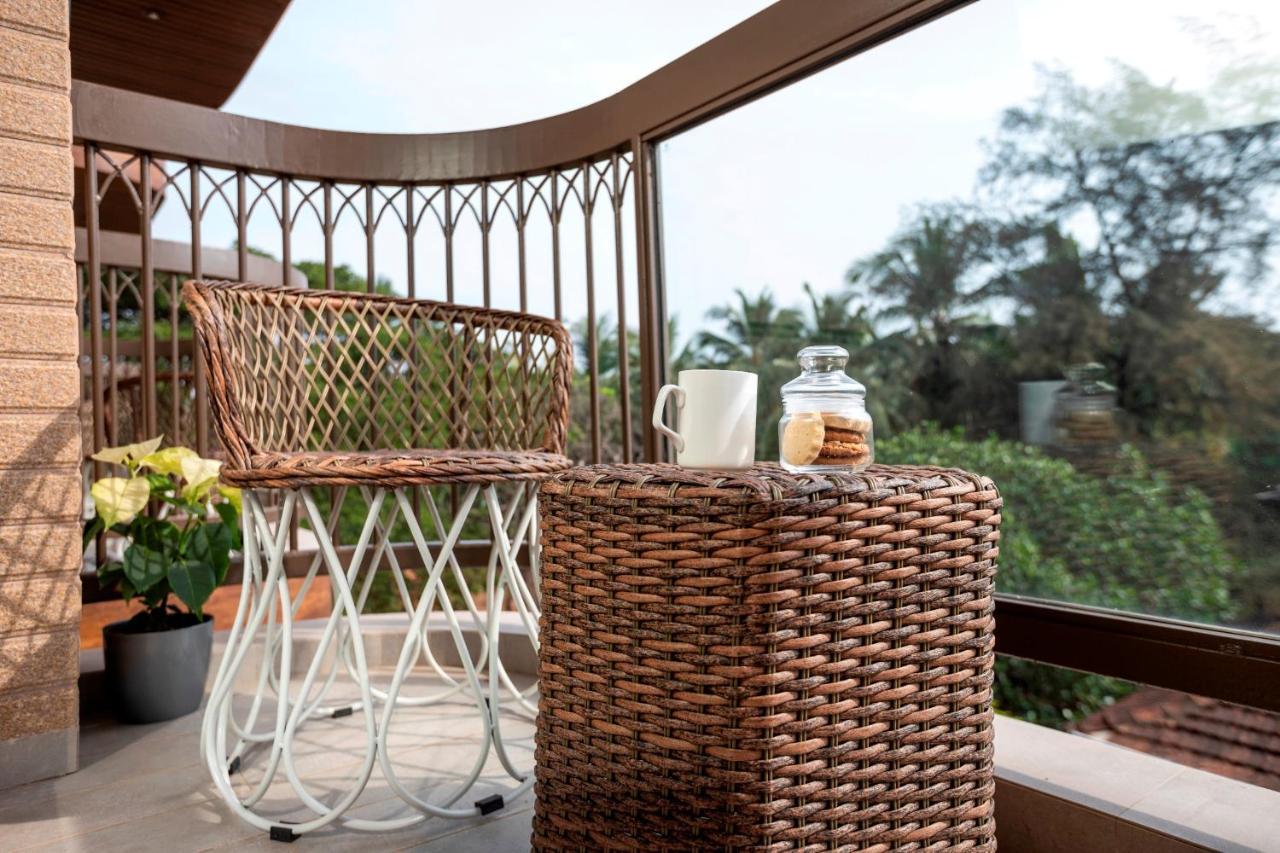 Yu Hotel Candolim Buitenkant foto