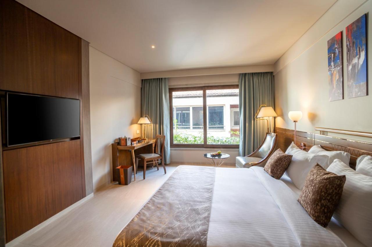 Yu Hotel Candolim Buitenkant foto